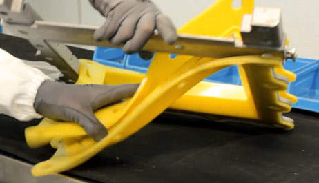 Highly abrasion-resistant due to replaceable SINT seal